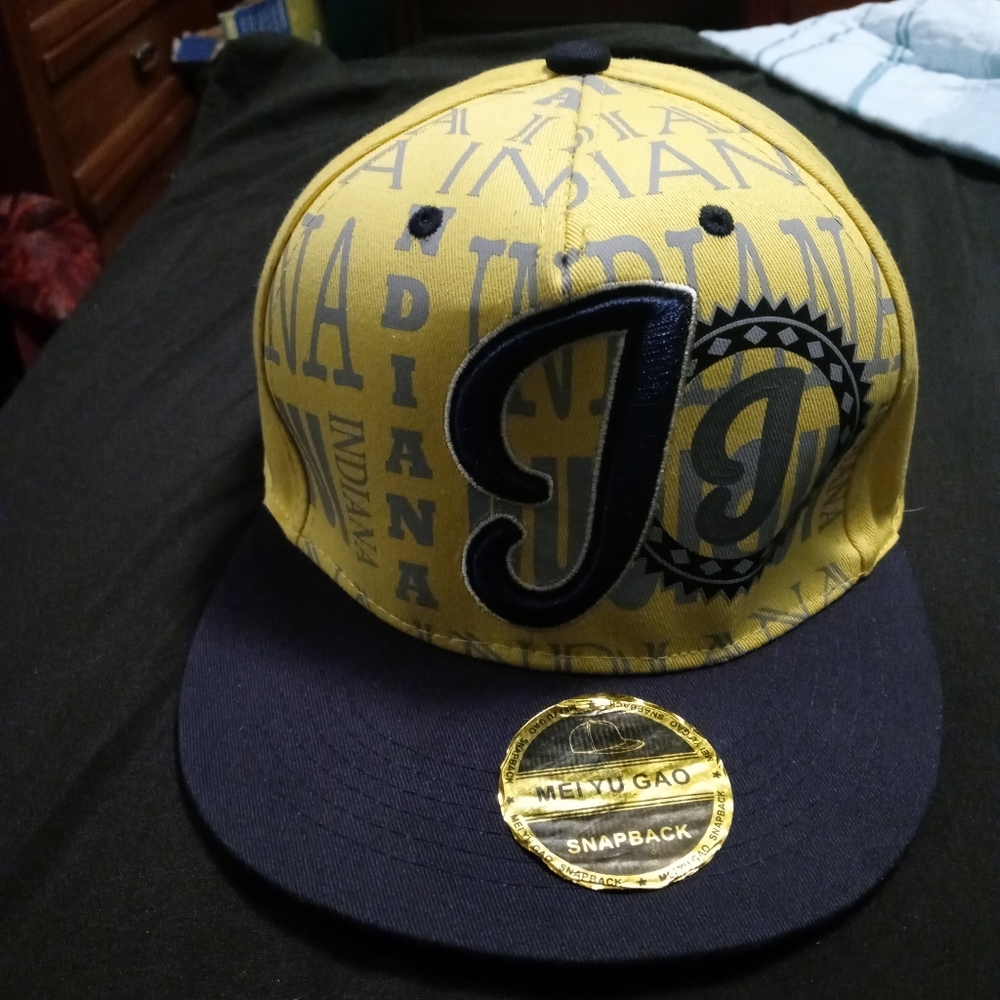 Snap back hat.